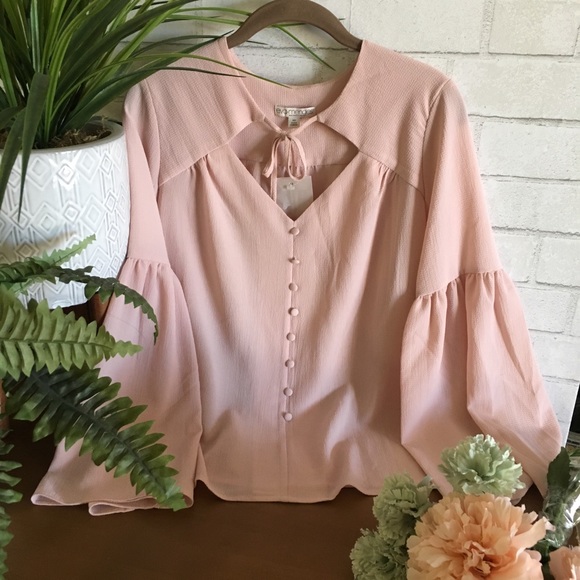 eva mendes for New York & Company Tops - 🎉ONE DAY SALE🎉Eva Mendes Pink Bell-Sleeve Blouse